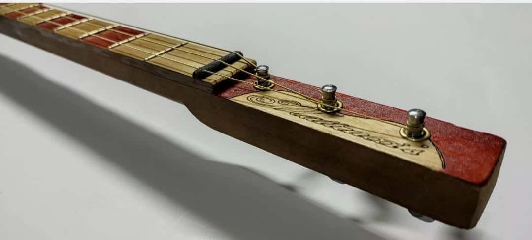 Jack daniels 3tpv cigar box guitar
