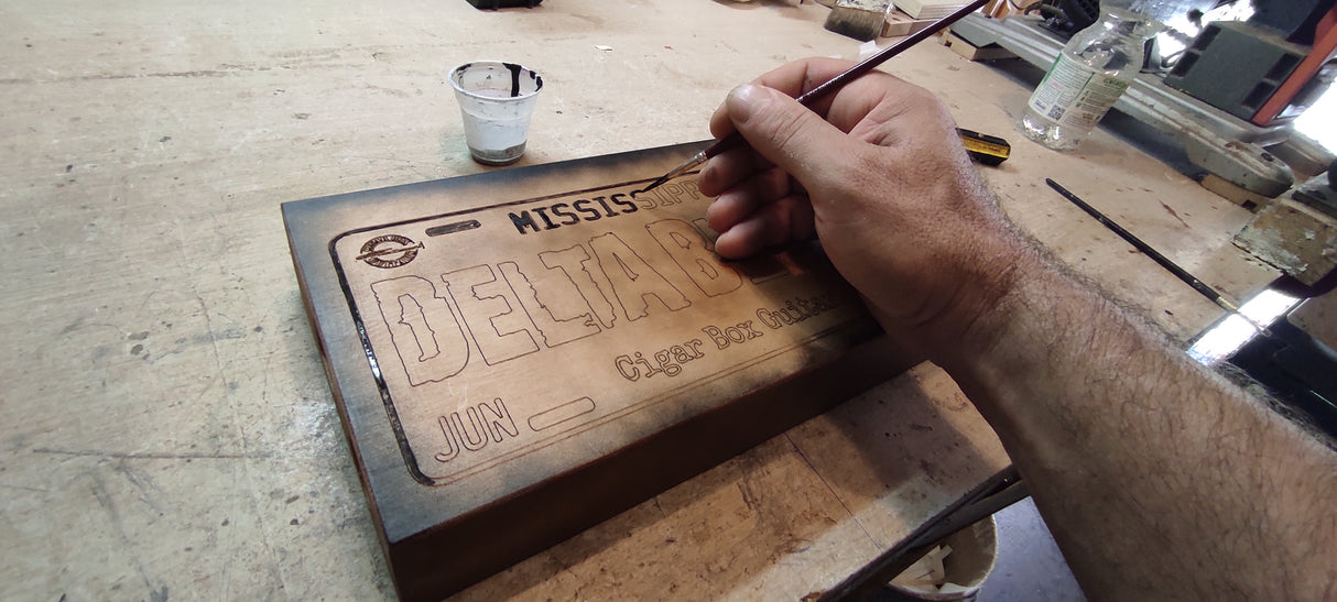 Delta blues 3tpv cigar box guitar