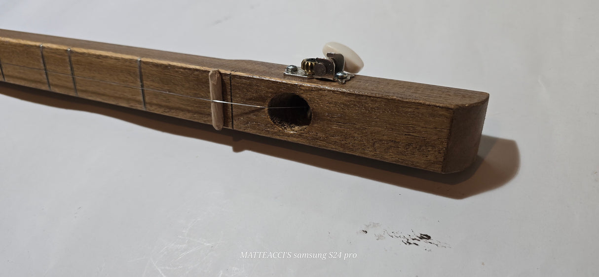 Mutti tin can banjo