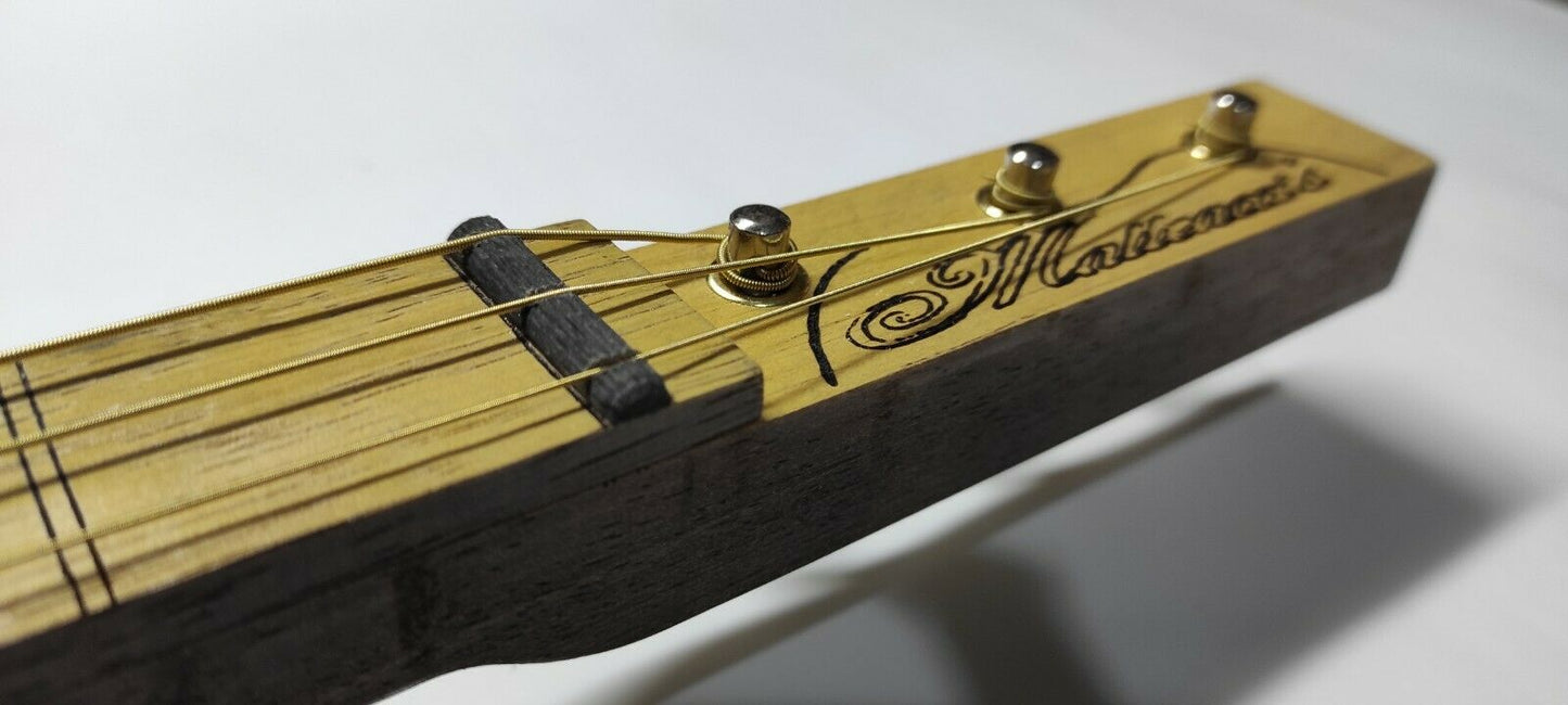 The Devil 3spv cigar box guitar Matteacci's Made in Italy