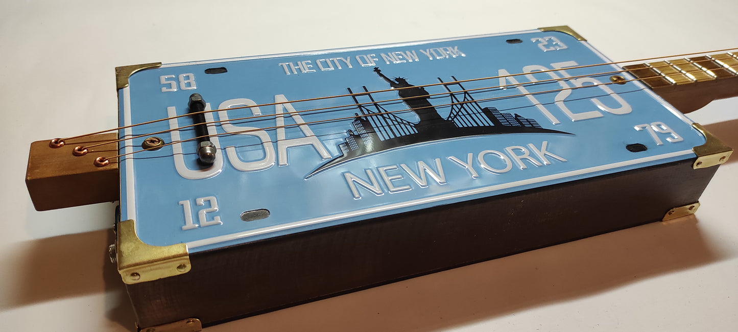 New York 3tpv cigar box guitar Matteacci's Made in Italy